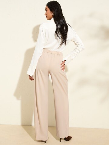Friends Like These Široký strih Plisované nohavice - Béžová