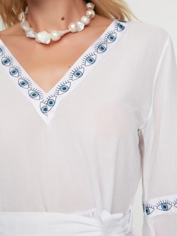 Trendyol - Vestido em branco