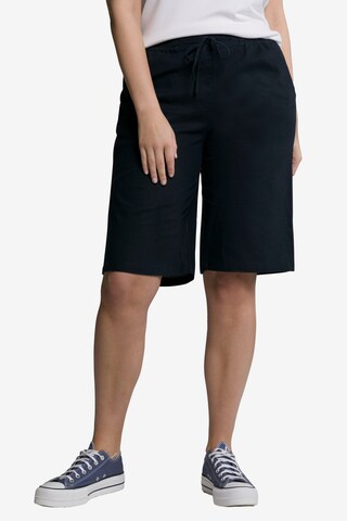 Ulla Popken Regular Shorts in Blau: predná strana