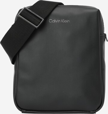 Calvin Klein - Mala de ombro em preto