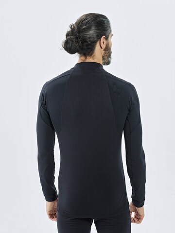 BLACKYAK Athletic Sweater 'Chamar' in Black
