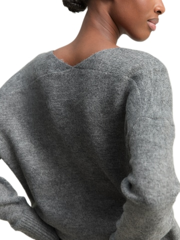 TOM TAILOR DENIM Pullover in Grau