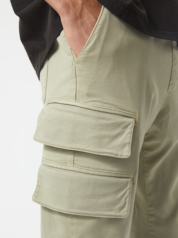 Regular Pantalon cargo 'Aris' Young Poets en vert