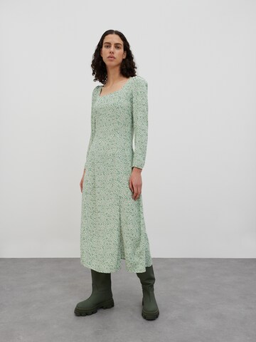 EDITED Dress 'Lotta' in Green: front