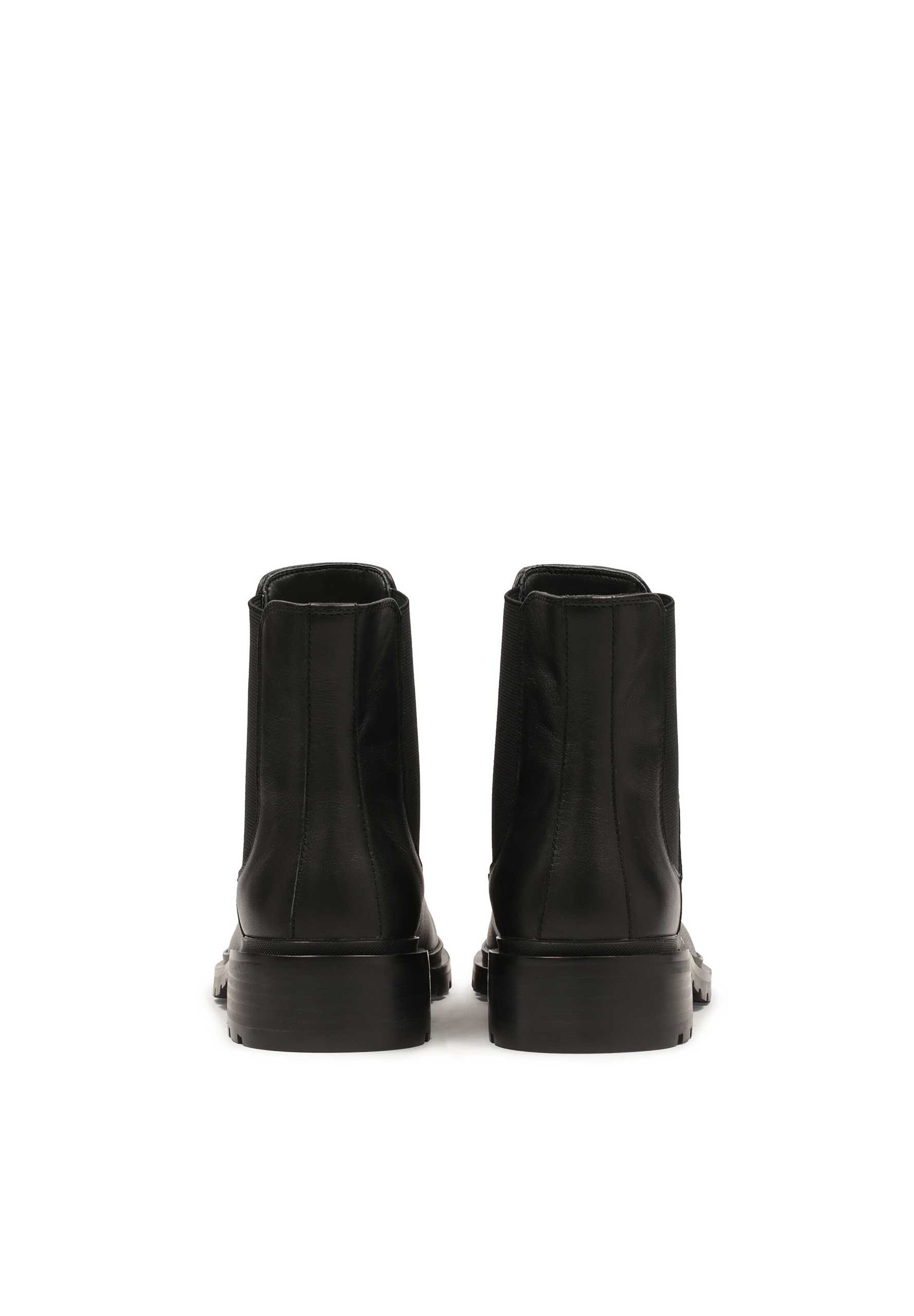 Kazar Chelsea boots in Black