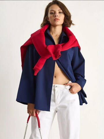 Camicia da donna di Bianco Lucci in blu