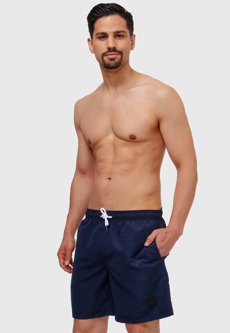 INDICODE JEANS Board Shorts in Blue: front