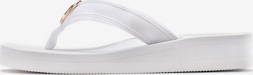 LASCANA T-Bar Sandals in White: front