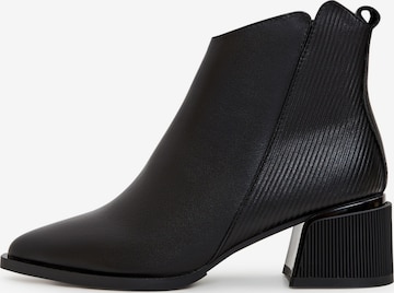Bottines CESARE GASPARI en noir : devant