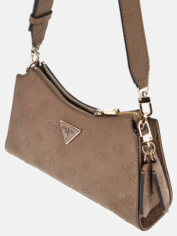 GUESS Schultertasche 'Cresidia' in Braun