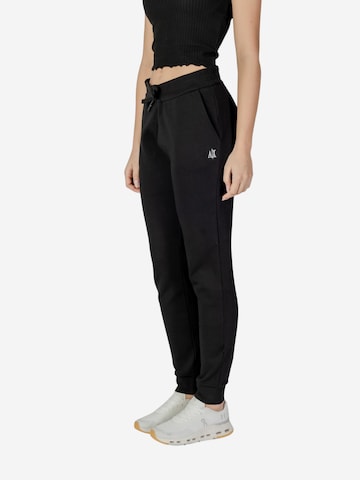 regular Pantaloni sportivi 'XW000824 AF10818' di ARMANI EXCHANGE in nero