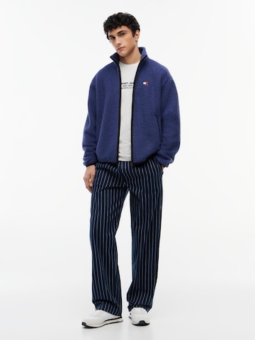 Tommy Jeans Демисезонная куртка в Синий