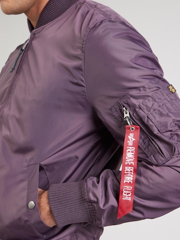 ALPHA INDUSTRIES - Casaco meia-estação 'MA-1 TT' em roxo
