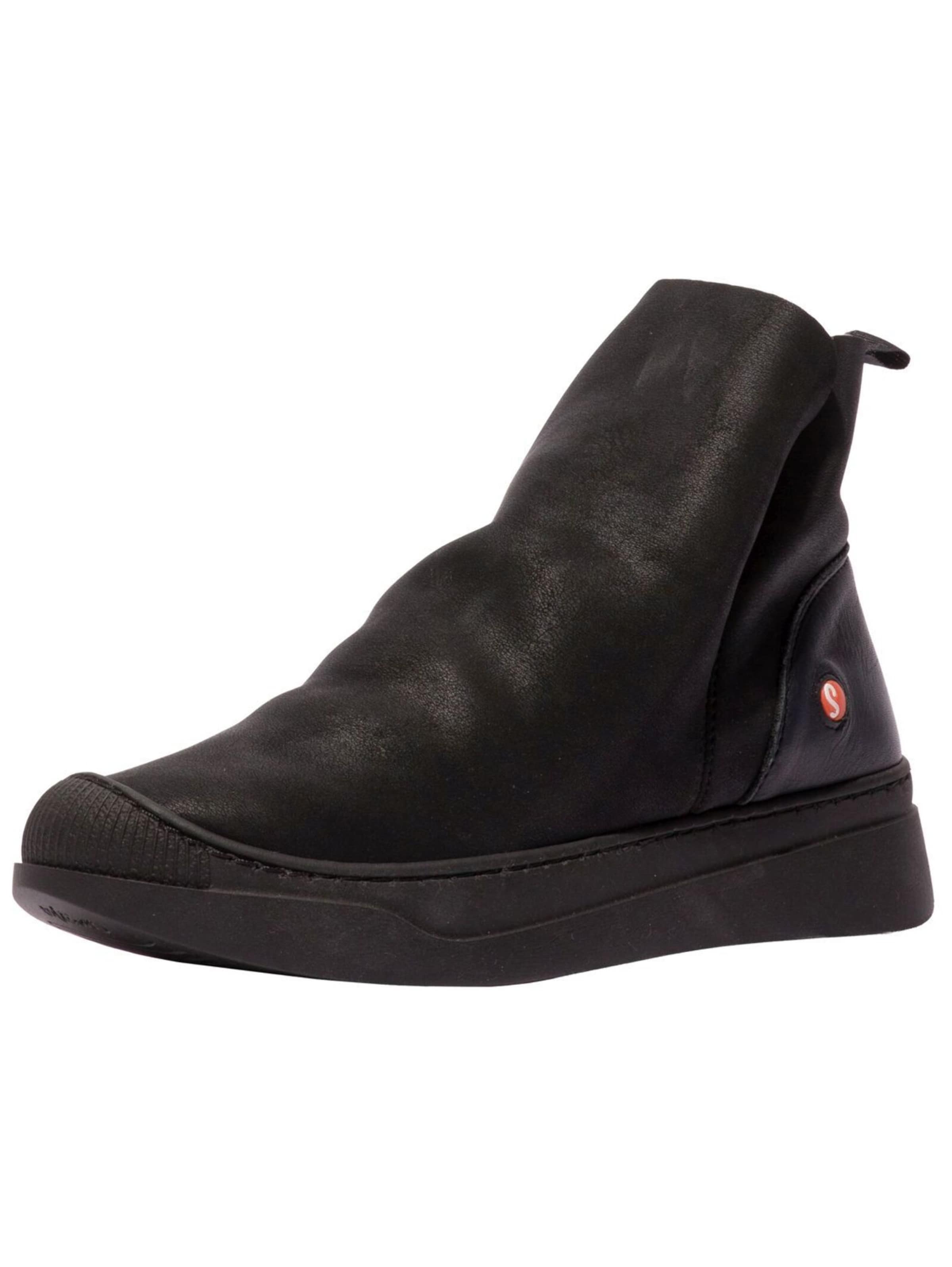 Softinos Bootie in Black: front