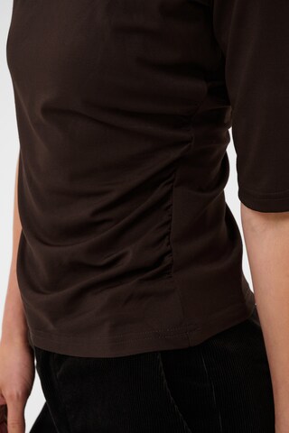 Part Two - Blusa en marrón