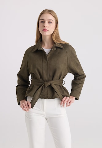 Felix Hardy Between-Season Jacket in Green: front