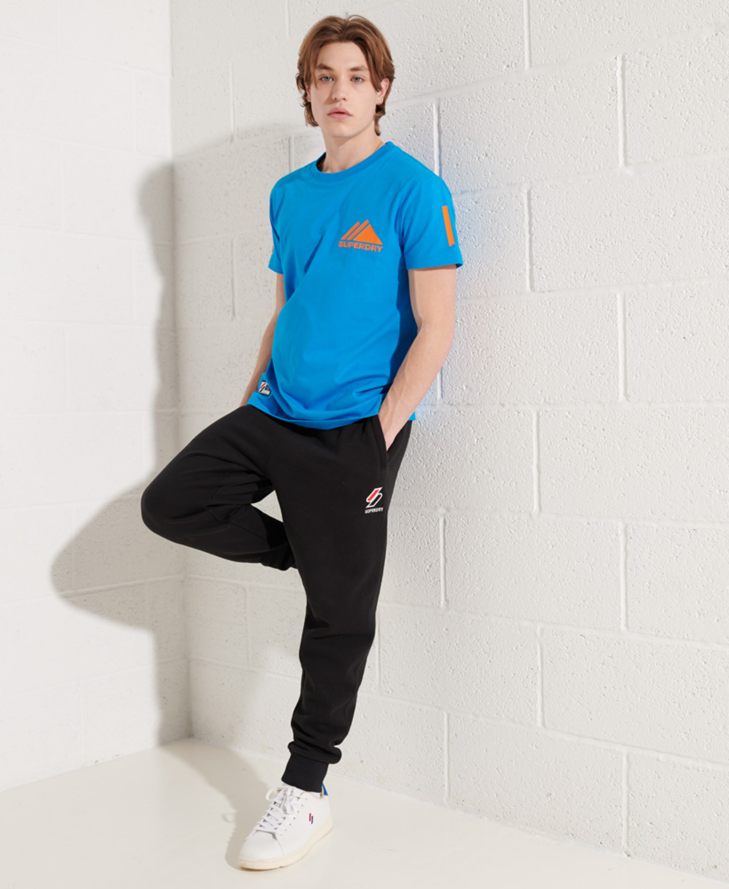 Männer Shirts Superdry T-Shirt in Navy - VI34375 Männer Shirts Superdry T-Shirt in Navy - VI34375