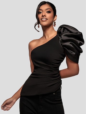 GODDIVA Blouse in Black: front