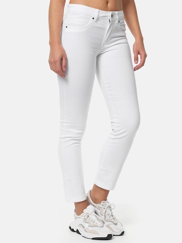 Tazzio Regular Jeans 'F110' in Weiß