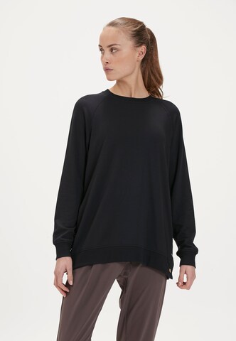 Athlecia Sweatshirt 'LINDLY ' in Schwarz: predná strana