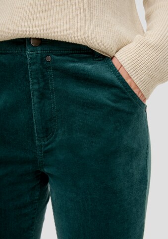 Slimfit Pantaloni de la s.Oliver pe verde