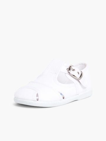 Pisamonas First-step shoe in White: front