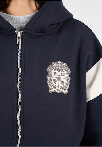 Prohibited - Sudadera con cremallera 'Club Member' en azul