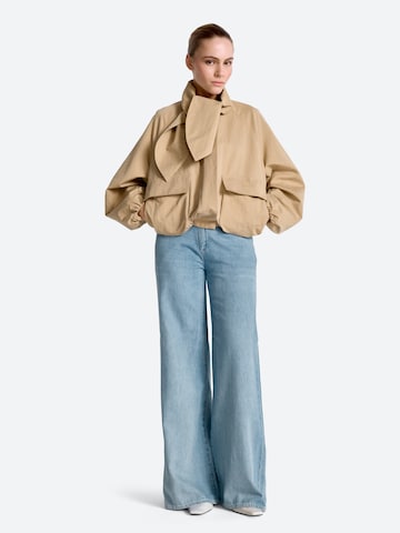 Veste mi-saison Rich & Royal en beige