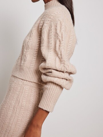 NA-KD Pullover in Beige