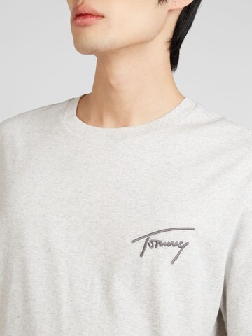 Tommy Jeans - Camiseta en gris