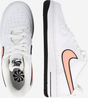 Baskets Nike Sportswear en blanc