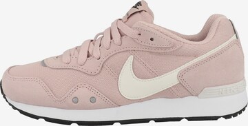Nike Sportswear Sneaker 'Venture Runner' in Pink