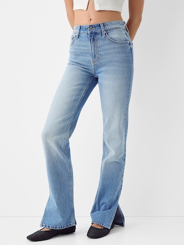 Bershka Regular Jeans in Blau