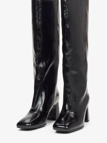 Estro Boots '518-1' in Black