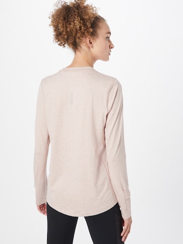 NIKE Functioneel shirt 'Element' in Roze