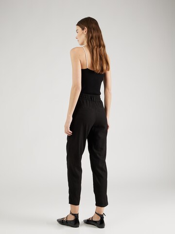 ONLY - Tapered Pantalón plisado 'ONLCaro Poptrash' en negro