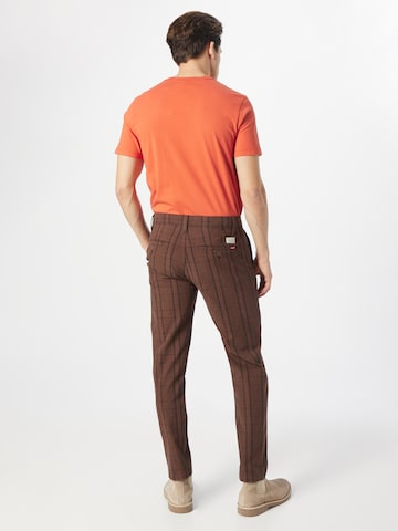Effilé Pantalon chino 'XX Chino Standard' LEVI'S ® en marron