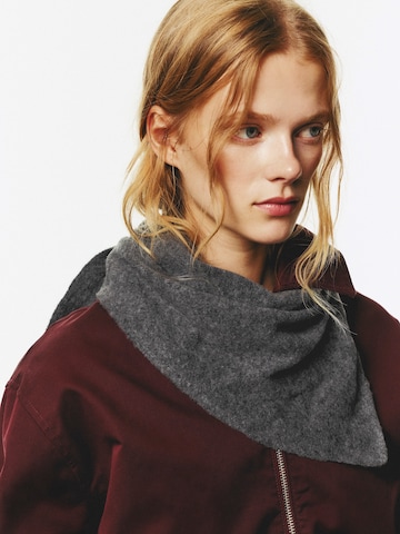Pull&Bear Schal in Grau