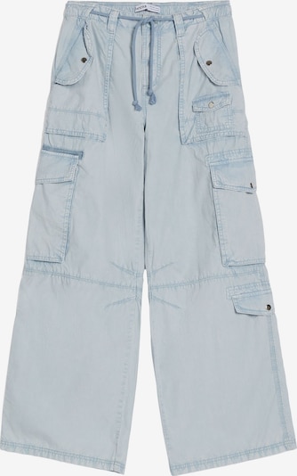 Bershka Jeans cargo en bleu clair, Vue avec produit