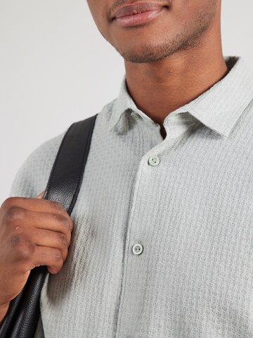 Coupe regular Chemise JJ Rebel en gris