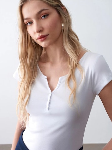 Dilvin Shirt in Wit