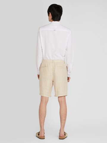 regular Pantaloni con pieghe di KnowledgeCotton Apparel in beige