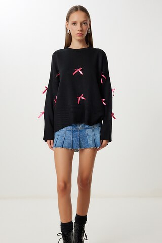 melns Happiness İstanbul Džemperis