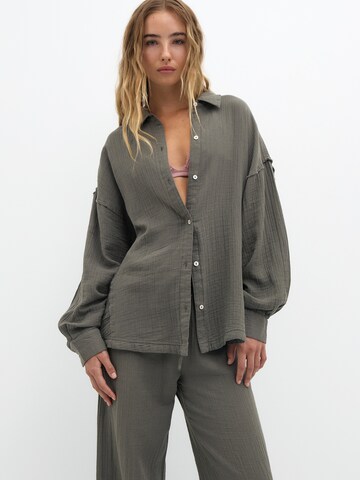 Pull&Bear Bluse in Grau: Vorderseite
