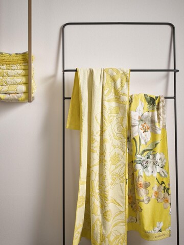 ESSENZA Towel 'Rosalee' in Yellow