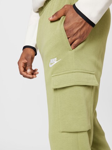 Nike Sportswear Tapered Cargobyxa i grön