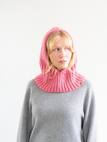KOPYTO Beanie 'ALUCO' in Pink: front