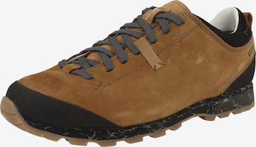 AKU Low shoe 'Bellamont III' in Orange: front