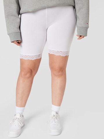 Zizzi Shorts in Weiß: front