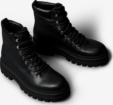 Calvin Klein Nauhanilkkurit värissä musta: etupuoli